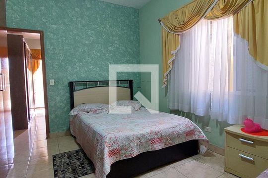 Quarto 1 de casa à venda com 2 quartos, 170m² em Parque das Nações, Santo André