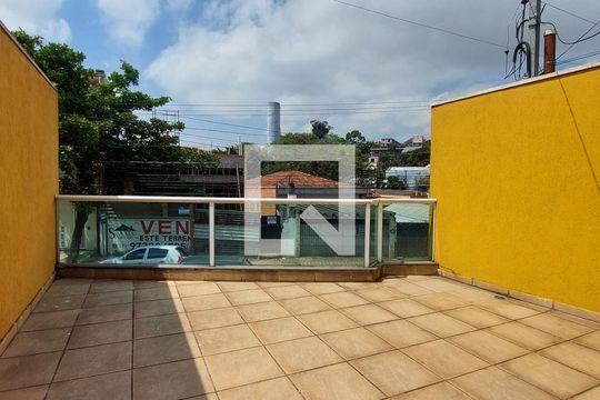 Varanda Quarto 2 de casa à venda com 2 quartos, 170m² em Parque das Nações, Santo André
