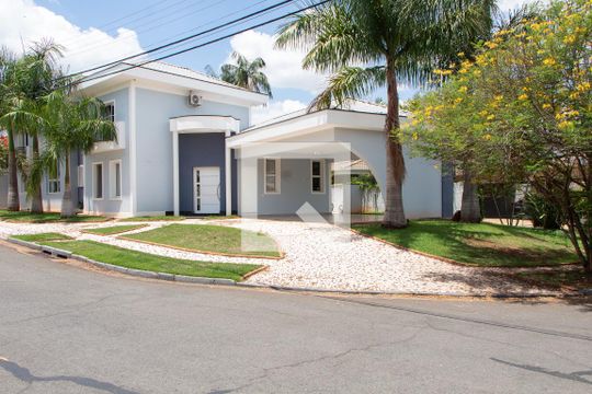 Fachada de casa de condomínio para alugar com 4 quartos, 520m² em Residencial Barão do Café, Campinas