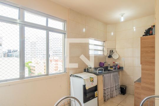 Cozinha de apartamento para alugar com 1 quarto, 53m² em Centro Histórico, Porto Alegre