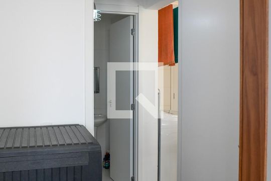 Quarto 1 de apartamento à venda com 2 quartos, 32m² em Parque Fongaro, São Paulo
