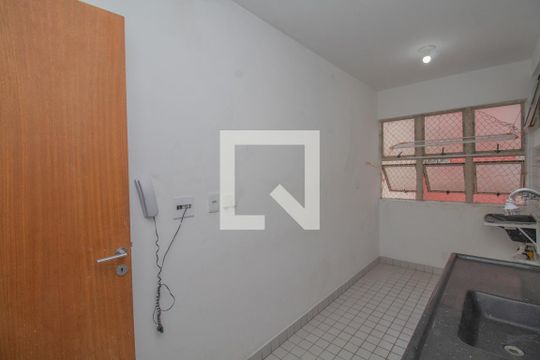 Cozinha de apartamento à venda com 3 quartos, 63m² em Parque Bristol, São Paulo