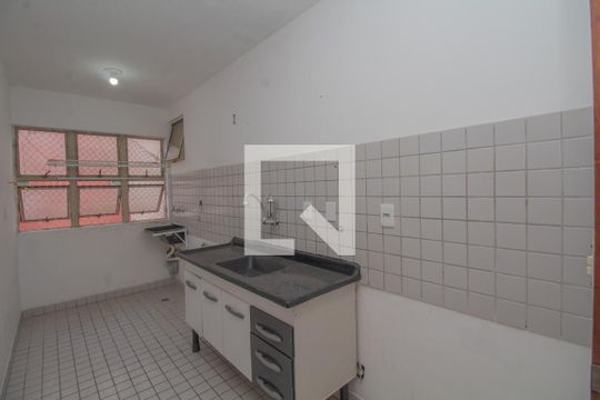 Cozinha de apartamento à venda com 3 quartos, 63m² em Parque Bristol, São Paulo