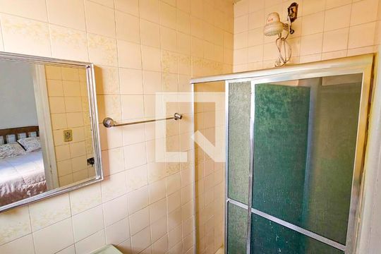 Banheiro de casa à venda com 4 quartos, 310m² em Paraíso, Belo Horizonte