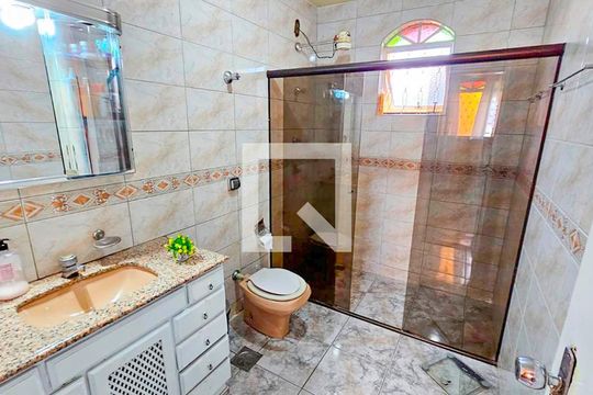 Banheiro de casa à venda com 4 quartos, 310m² em Paraíso, Belo Horizonte