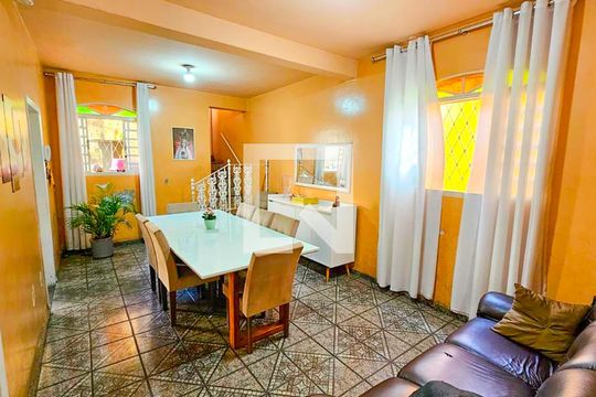 Casa à venda com 4 quartos, 310m² em Paraíso, Belo Horizonte