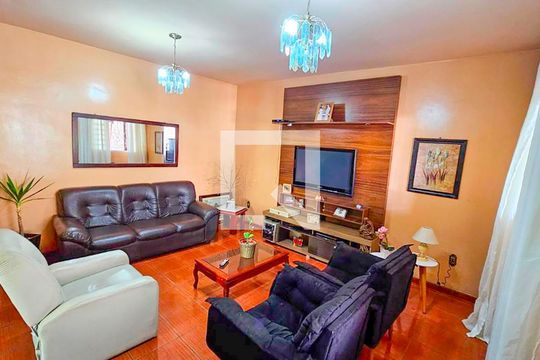 Sala de casa à venda com 4 quartos, 310m² em Paraíso, Belo Horizonte