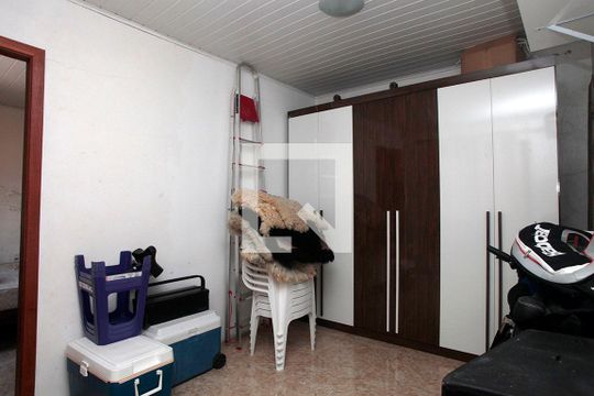 Quarto 5 de casa à venda com 5 quartos, 180m² em Santana, Porto Alegre