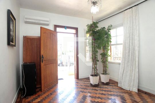 Sala 1 de casa à venda com 5 quartos, 180m² em Santana, Porto Alegre