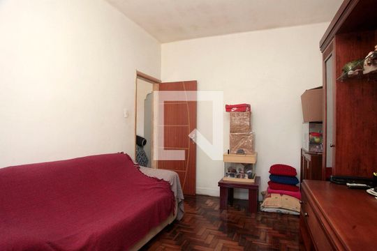 Sala 2 de casa à venda com 5 quartos, 180m² em Santana, Porto Alegre