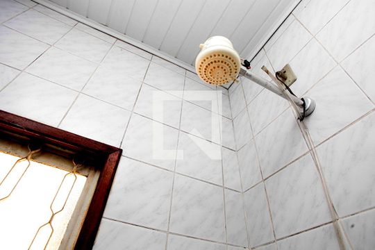 Banheiro Quarto 1 Suíte de casa à venda com 5 quartos, 180m² em Santana, Porto Alegre