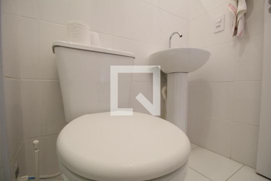 Banheiro de kitnet/studio à venda com 1 quarto, 24m² em Paraíso do Morumbi, São Paulo