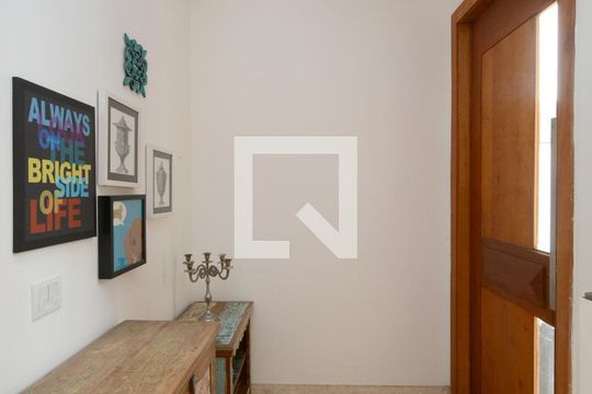 Hall de entrada de casa de condomínio à venda com 4 quartos, 300m² em Vila Nova Caledonia, São Paulo