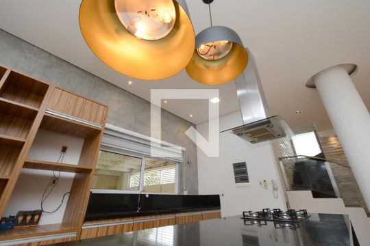 Detalhe da cozinha de casa de condomínio à venda com 4 quartos, 300m² em Vila Nova Caledonia, São Paulo