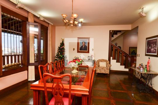 Sala de jantar de casa à venda com 5 quartos, 263m² em Santa Tereza, Belo Horizonte