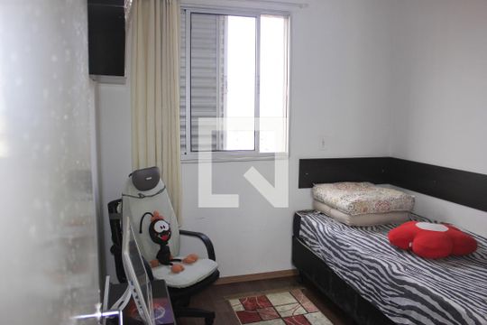 Quarto 1 de apartamento à venda com 2 quartos, 56m² em Jardim Flor da Montanha, Guarulhos