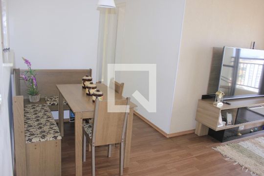 Sala de apartamento à venda com 2 quartos, 56m² em Jardim Flor da Montanha, Guarulhos
