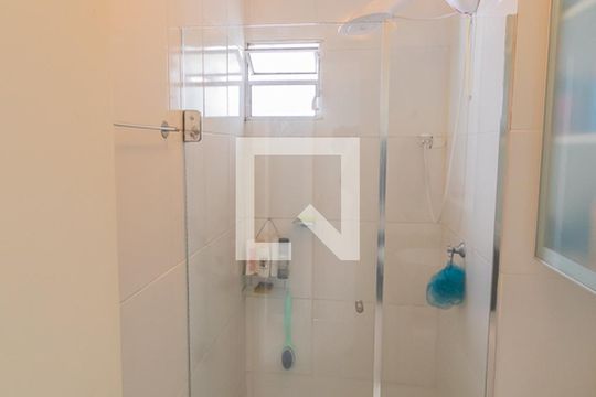 Banheiro de apartamento à venda com 3 quartos, 58m² em Santos Dumont, São Leopoldo