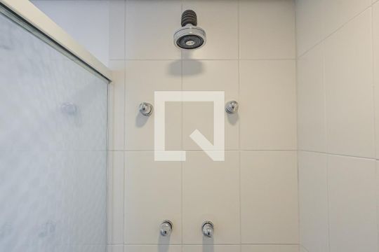 Banheiro de kitnet/studio para alugar com 1 quarto, 27m² em Jardim Paulista, São Paulo