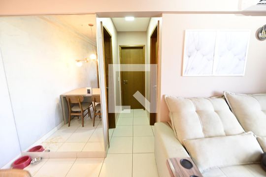 Corredor  de apartamento para alugar com 2 quartos, 56m² em Residencial Granville, Goiânia