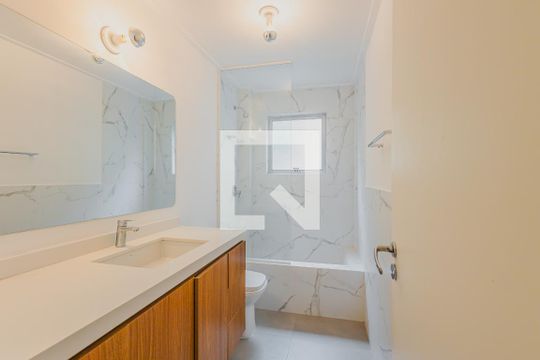 Banheiro de apartamento à venda com 2 quartos, 84m² em Jardim Paulista, São Paulo