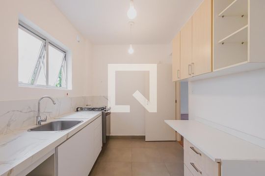 Cozinha de apartamento à venda com 2 quartos, 84m² em Jardim Paulista, São Paulo