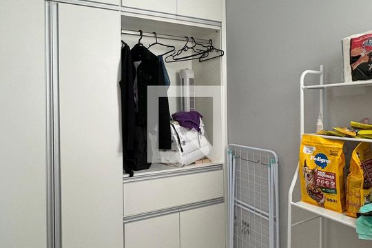 Quarto de Serviço de apartamento para alugar com 3 quartos, 140m² em Residencial Tambore Iii, Santana de Parnaíba
