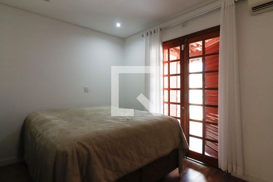 Quarto 1 de casa para alugar com 4 quartos, 400m² em Jardim Triana, São Paulo