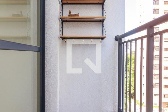 Varanda de kitnet/studio para alugar com 0 quarto, 25m² em Campo Belo, São Paulo