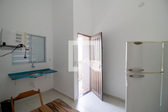 Sala/Cozinha de kitnet/studio para alugar com 1 quarto, 20m² em Jardim Ester, São Paulo