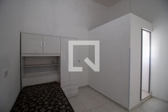 Quarto 1 de kitnet/studio para alugar com 1 quarto, 20m² em Jardim Ester, São Paulo