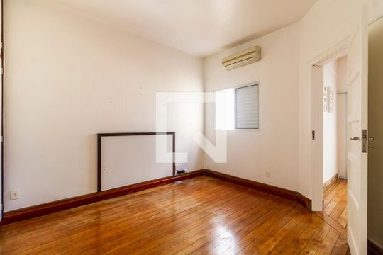 Quarto 2 de casa à venda com 3 quartos, 235m² em Jardim Paulista, São Paulo