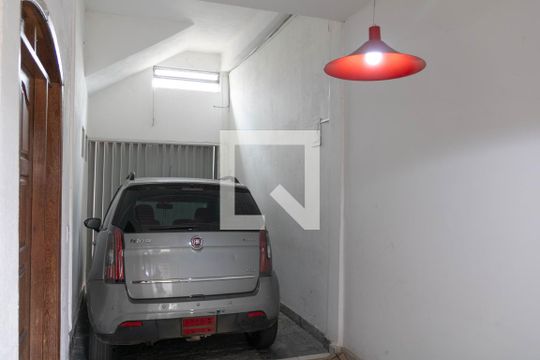 Garagem de casa à venda com 3 quartos, 347m² em Camargos, Belo Horizonte