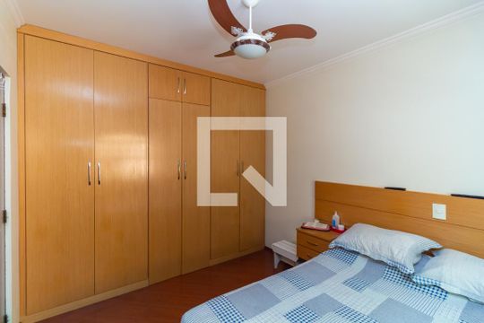 Suíte de casa à venda com 3 quartos, 264m² em Parque São Lucas, São Paulo