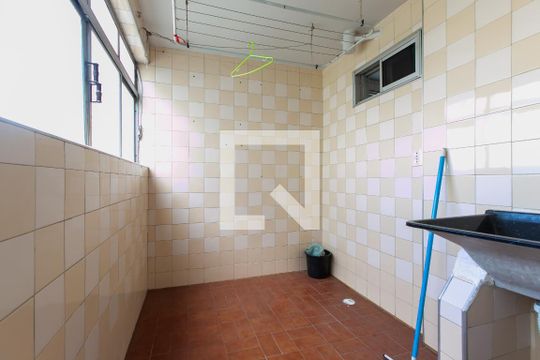 Área de Serviço de apartamento para alugar com 3 quartos, 56m² em Conjunto Residencial José Bonifácio, São Paulo