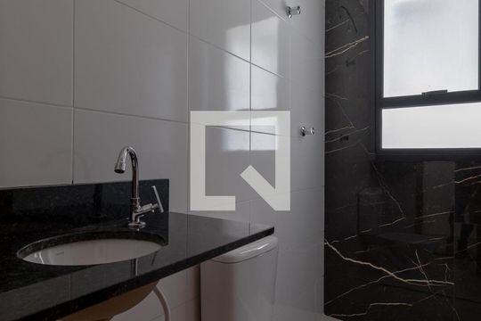 Banheiro de apartamento à venda com 2 quartos, 67m² em Vila Siria, São Paulo