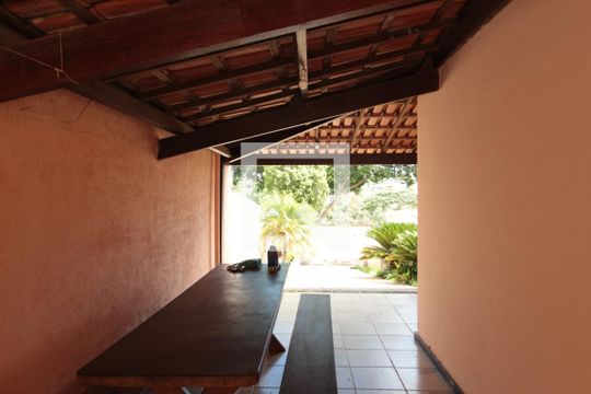 Área Externa de casa à venda com 3 quartos, 130m² em Céu Azul, Belo Horizonte