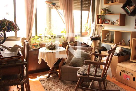 Sala 2 de apartamento à venda com 4 quartos, 111m² em Rio Branco, Porto Alegre