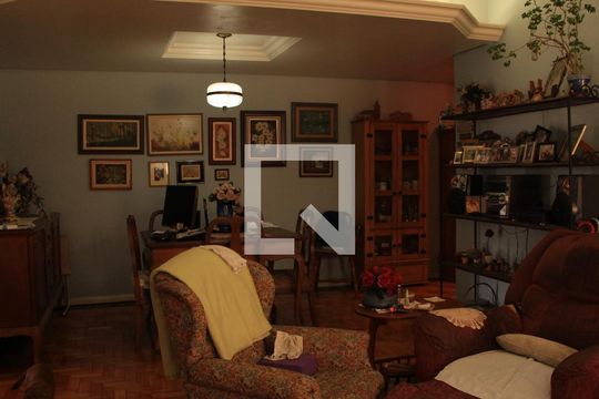 Sala de apartamento à venda com 4 quartos, 111m² em Rio Branco, Porto Alegre