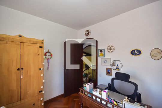 Quarto 1 de casa à venda com 4 quartos, 360m² em Vila Inah, São Paulo