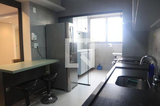 Cozinha de apartamento à venda com 2 quartos, 81m² em Vila Clementino, São Paulo