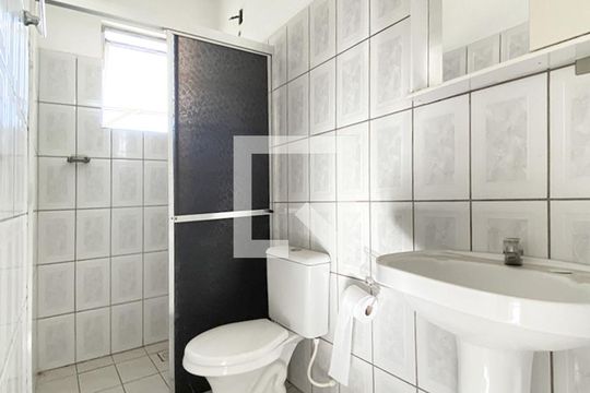 Banheiro de apartamento para alugar com 2 quartos, 60m² em Rio Branco, São Leopoldo