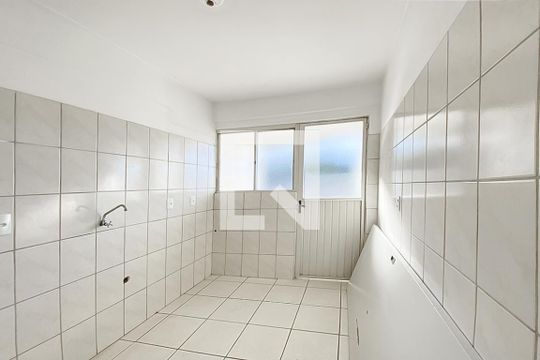 Cozinha de apartamento para alugar com 2 quartos, 60m² em Rio Branco, São Leopoldo