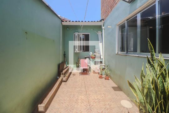Pátio de casa à venda com 3 quartos, 120m² em Costa E Silva, Porto Alegre