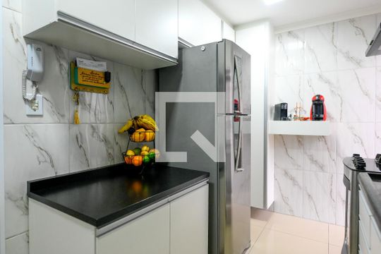 Cozinha de casa de condomínio à venda com 2 quartos, 80m² em Jardim Santa Emilia, São Paulo