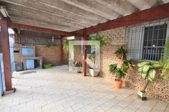 Garagem 1 de casa à venda com 5 quartos, 220m² em Vila Medeiros, São Paulo