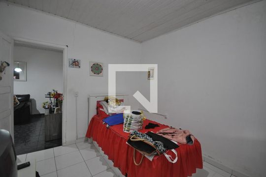Quarto 2 de casa à venda com 5 quartos, 220m² em Vila Medeiros, São Paulo