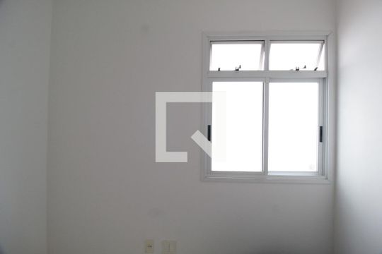 Quarto de Serviço de casa para alugar com 5 quartos, 480m² em Morada da Colina, Uberlândia