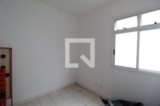 Quarto de Serviço de casa para alugar com 5 quartos, 480m² em Morada da Colina, Uberlândia