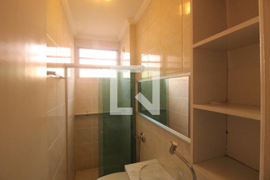 Banheiro  de apartamento à venda com 2 quartos, 50m² em Castelo, Belo Horizonte